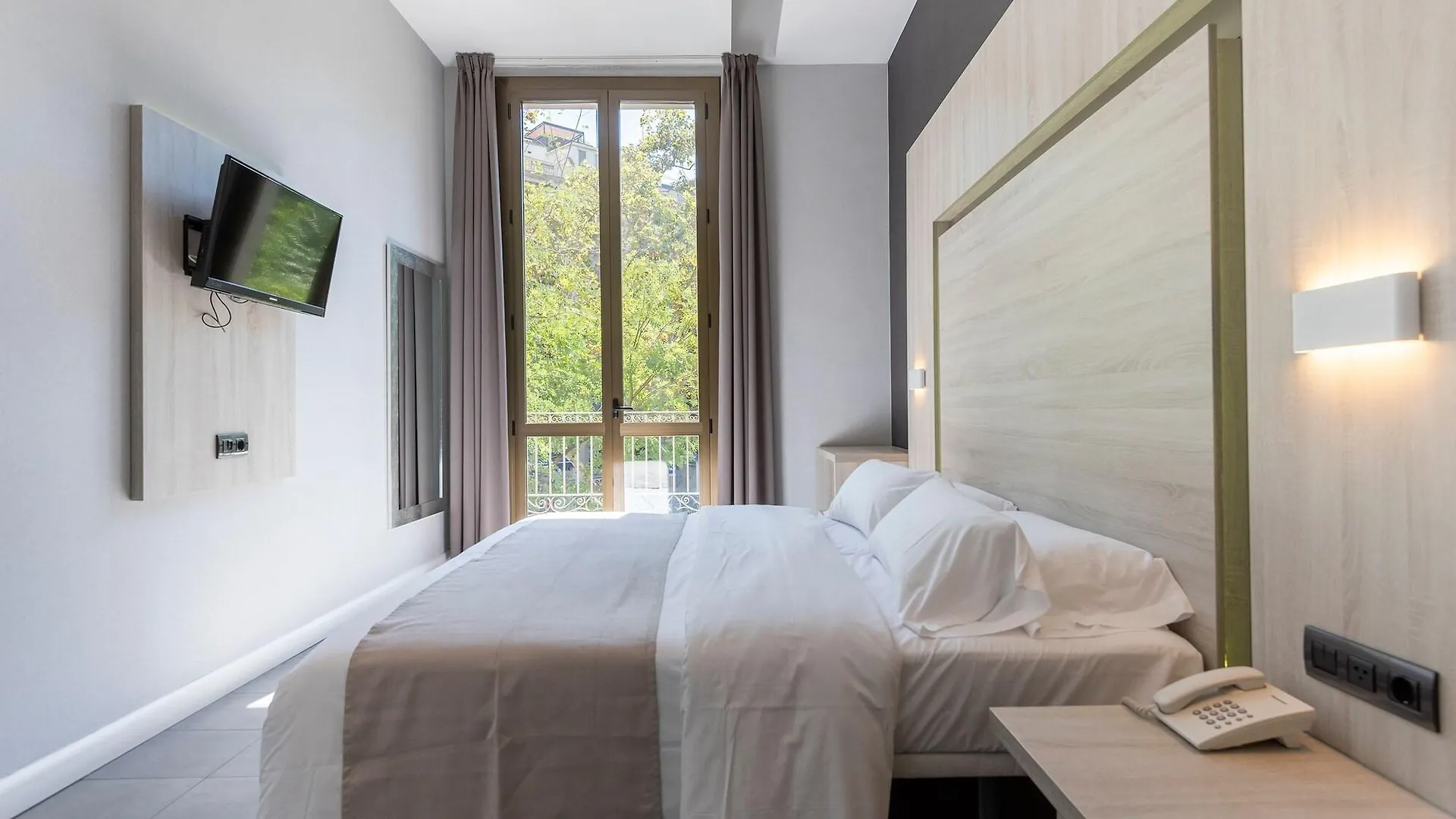 ** Guest house Plaza Goya Rooms Barcelona Spain
