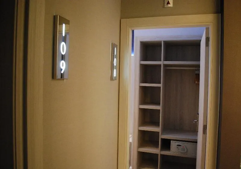 ** Guest house Plaza Goya Rooms Barcelona Spain