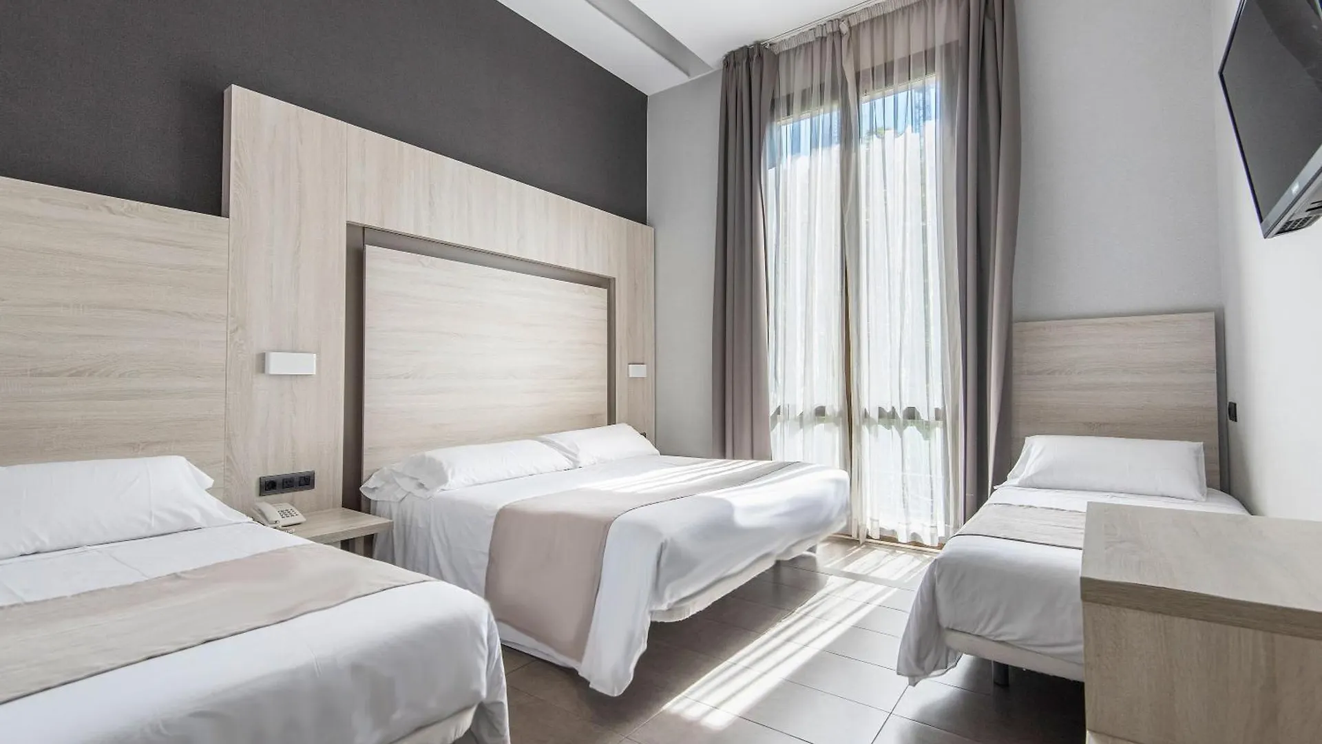 Gasthuis Plaza Goya Rooms Barcelona